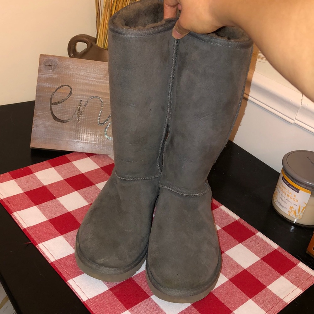 Tall grey UGG boots!! - Picture 3 of 5